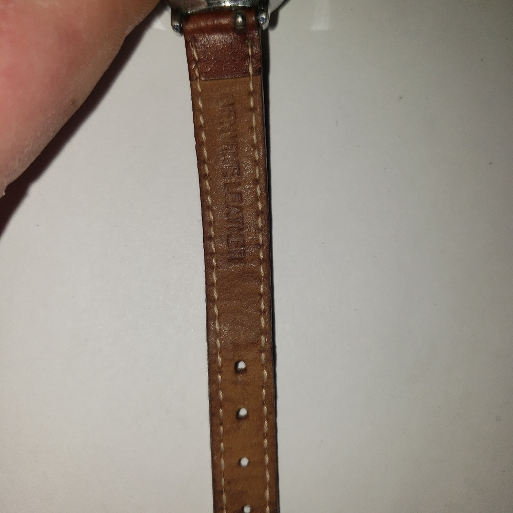 Watch - Picture 2 of 3